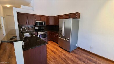 2110 Los Feliz St in Las Vegas, NV - Building Photo - Building Photo