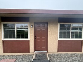 1226 East St in Orland, CA - Building Photo