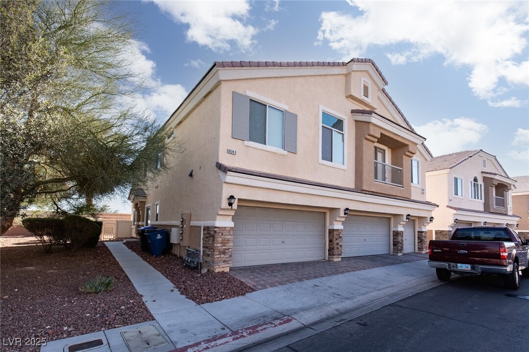 6624 Lavender Lilly Ln in North Las Vegas, NV - Building Photo