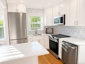 45-17 Auburndale Ln in Queens, NY - Building Photo - Building Photo