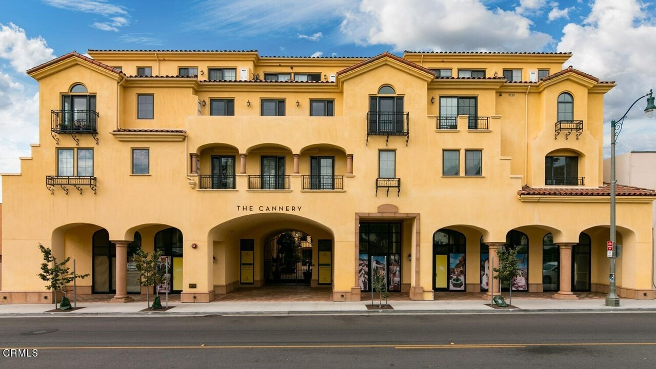 130 N Garden St in Ventura, CA - Foto de edificio