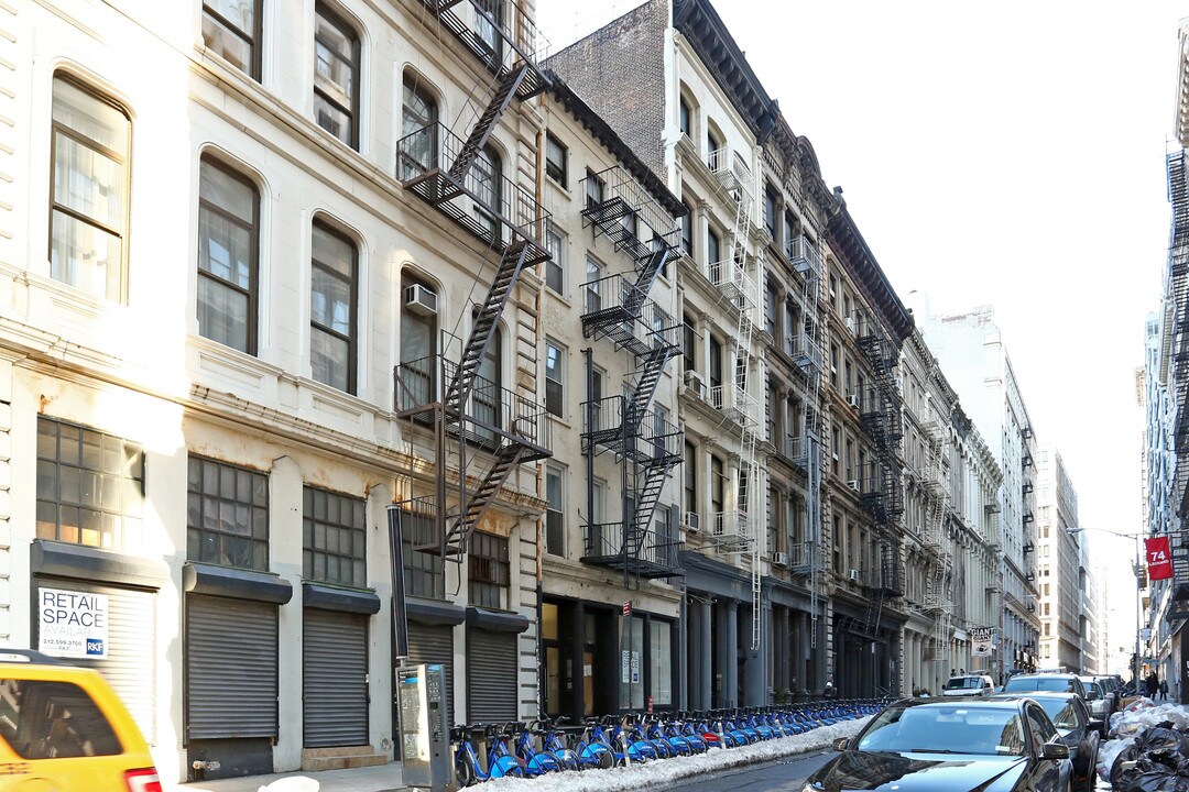 251 Church St in New York, NY - Foto de edificio