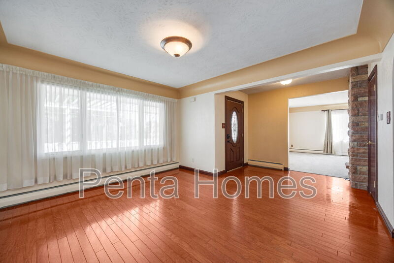 630 4th St in Windsor, CO - Building Photo