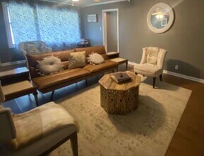 160 E Darby St in Bridge City, TX - Building Photo - Building Photo