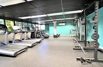 5 Embarcadero W, Unit 215 in Oakland, CA - Building Photo - Building Photo