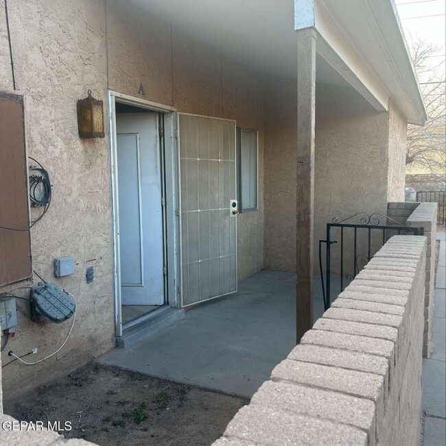 1905 Karen Sue Pl in El Paso, TX - Building Photo - Building Photo