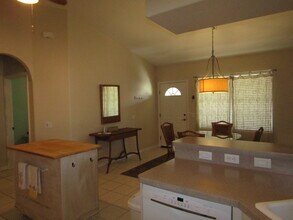7201 L Pavia Blvd in Venice, FL - Building Photo - Building Photo
