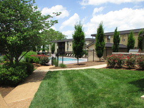 The Avenue Nashville West in Nashville, TN - Foto de edificio - Building Photo