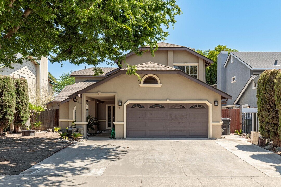 720 Spindale Dr in Modesto, CA - Building Photo