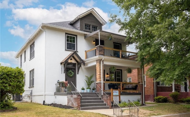 2802 Edgewood Ave