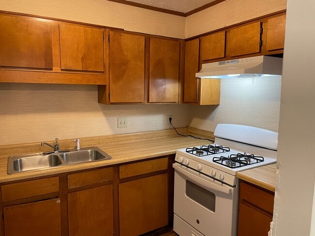 1999 Padgett Dr in Austell, GA - Building Photo - Building Photo