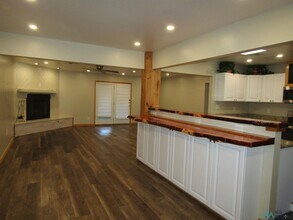 1915 Villa Dr in Artesia, NM - Building Photo - Building Photo