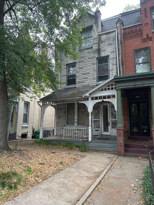 property at 819 N 5th St