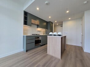 13573-1398A 98a Ave in Surrey, BC - Building Photo - Building Photo