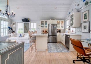 114 Jupiter Point Rd in Groton, CT - Building Photo - Building Photo