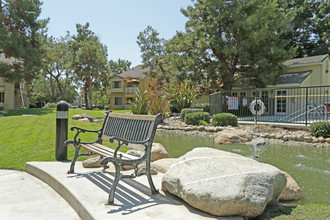 The Springs Apartment Homes in Bakersfield, CA - Foto de edificio - Building Photo