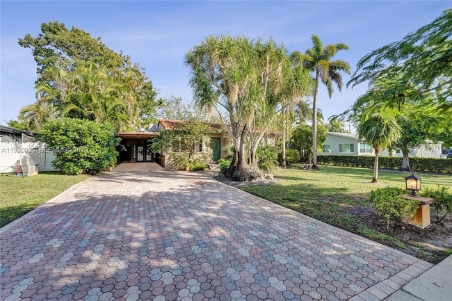 2611 Roosevelt St in Hollywood, FL - Building Photo - Building Photo