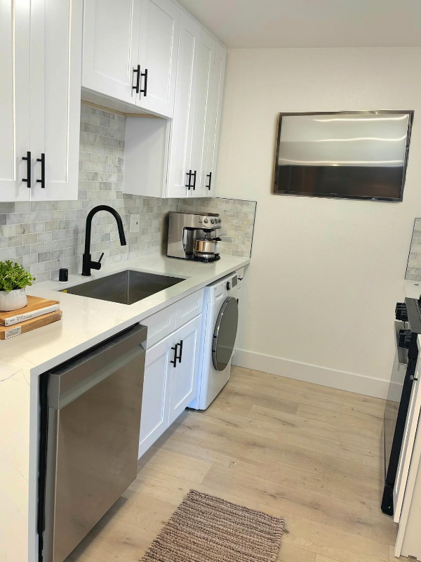 17372 Dairyview Cir in Huntington Beach, CA - Building Photo - Building Photo