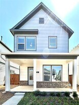 1830 NE Green Oaks Blvd in Arlington, TX - Building Photo