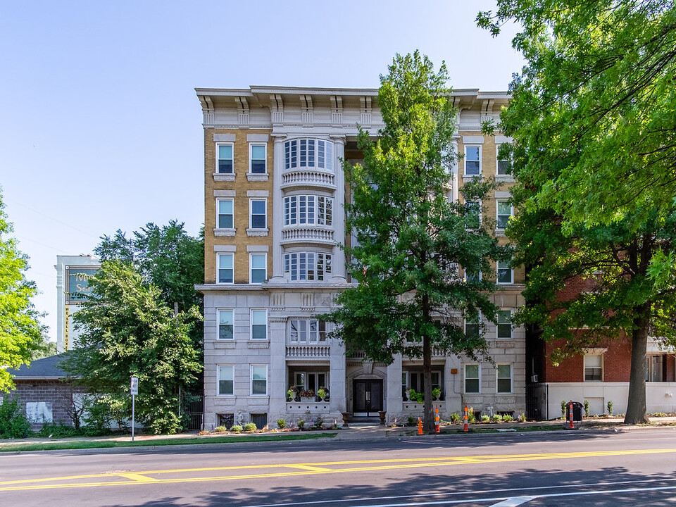 Chalfonte in Kansas City, MO - Foto de edificio