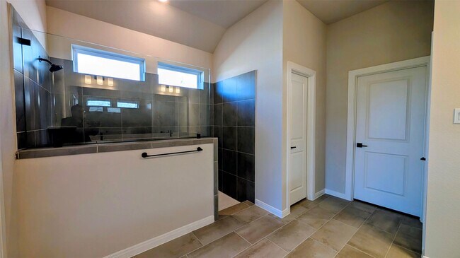 31814 Blossom Ln in Fulshear, TX - Foto de edificio - Building Photo