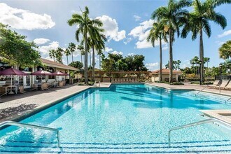 17751 NW 63rd Ct in Hialeah, FL - Building Photo - Building Photo