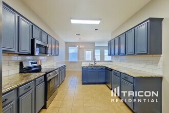 1085 Harriman Dr in Saginaw, TX - Building Photo - Building Photo