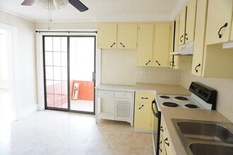 76 4th Ave in Lowell, MA - Building Photo - Building Photo