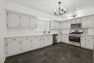 10454 S Claremont Ave in Chicago, IL - Building Photo - Building Photo