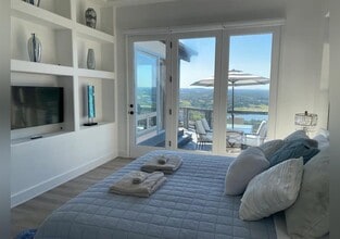 5924 Lookout Mountain Dr in Austin, TX - Building Photo - Building Photo