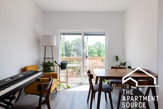 4939 N Saint Louis Ave, Unit 3 in Chicago, IL - Building Photo - Building Photo