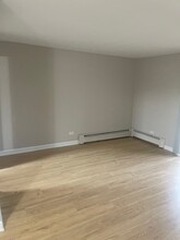 902 W Alleghany Dr in Arlington Heights, IL - Building Photo - Building Photo