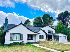 401 Cheyenne Blvd in Colorado Springs, CO - Building Photo