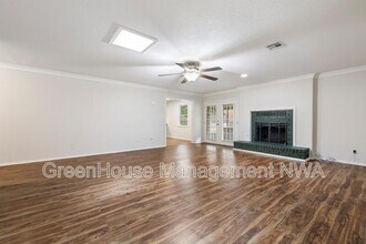 2101 W Tulsa St in Siloam Springs, AR - Building Photo - Building Photo
