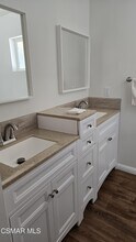 6619 Daryn Dr in Canoga Park, CA - Building Photo - Building Photo