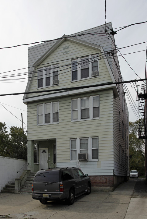 9 Van Nostrand Ave in Jersey City, NJ - Building Photo