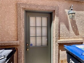 8233 Strawberry Spring St in Las Vegas, NV - Building Photo - Building Photo