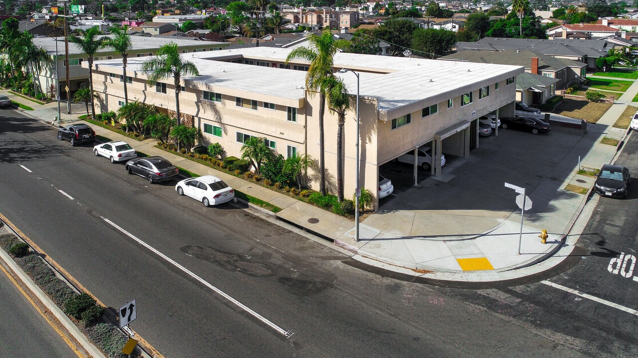 25615 Western ave in Lomita, CA - Building Photo