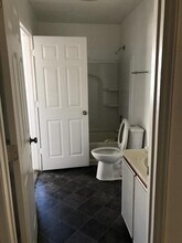 304 Ardale Dr in High Point, NC - Foto de edificio - Building Photo