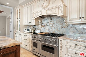 2428 Oak Canyon Pl in Escondido, CA - Building Photo - Building Photo