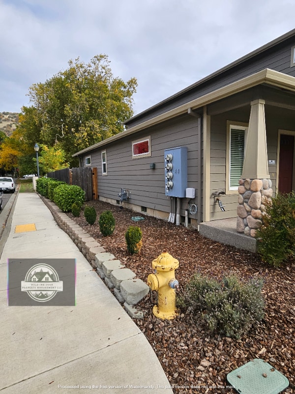 141 Rivers Edge Ct in Gold Hill, OR - Building Photo - Building Photo