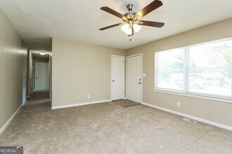 5848 Ronnie Dr in Rex, GA - Building Photo - Building Photo