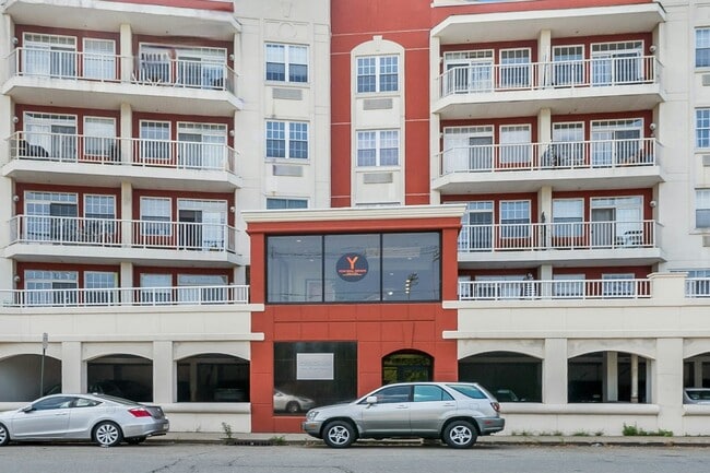 1100 River in Edgewater, NJ - Building Photo - Building Photo