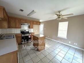 1020 W Baker St in Denison, TX - Building Photo - Building Photo