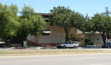 4628 Eagle Rock Blvd in Los Angeles, CA - Foto de edificio - Building Photo