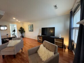 1756 Dogwood Dr in Alexandria, VA - Building Photo - Building Photo