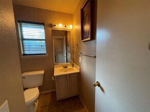 729 Blue Oak Cir in Cedar Park, TX - Building Photo - Building Photo