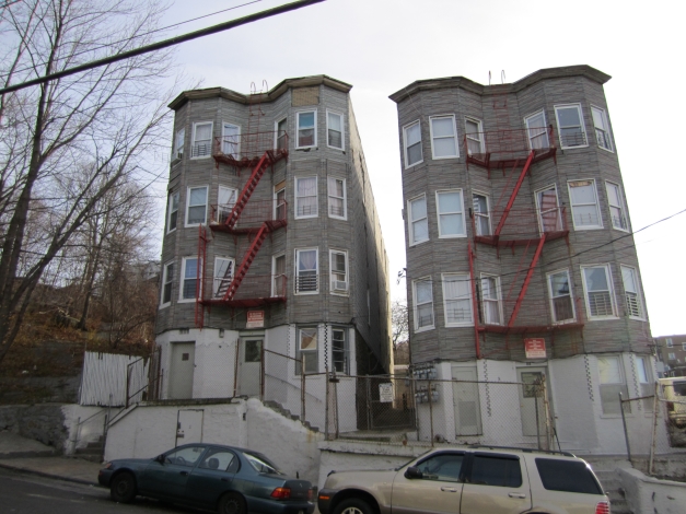 52 Poplar St in Yonkers, NY - Building Photo - Building Photo