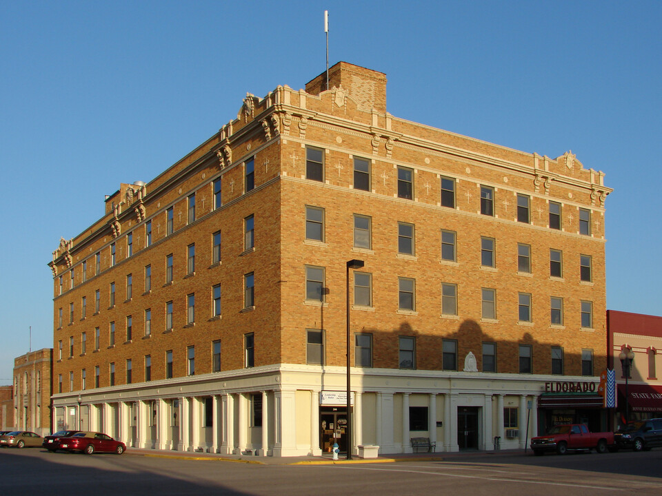 El Dorado Arms Apartments in El Dorado, KS - Foto de edificio