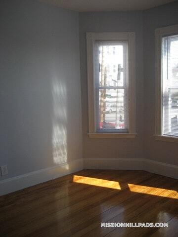10 Bucknam St in Boston, MA - Building Photo - Building Photo